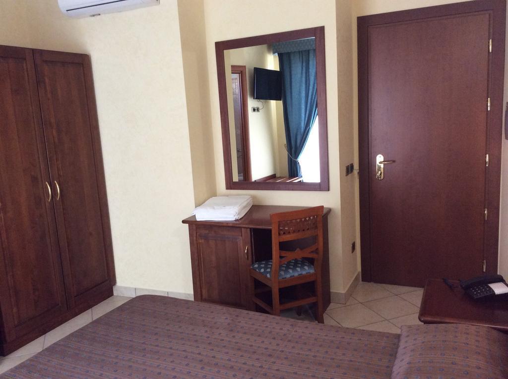 Cridda Hotel & Restaurant Gizzeria Rom bilde